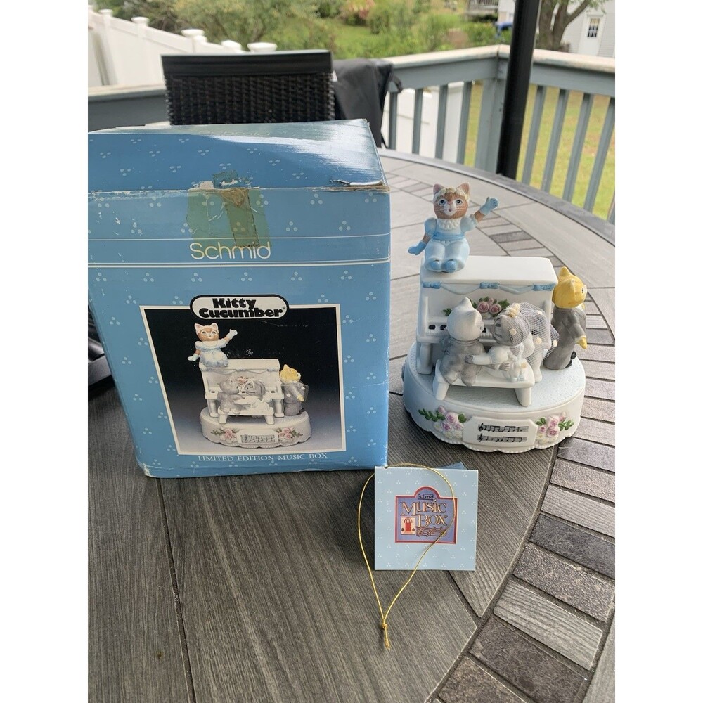 Kitty Cucumber 1989 Wedding Music Box 2264/ 5000 Schmid Box With Tag Limited Ed